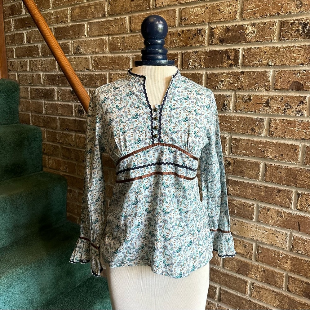 VTG Y2K 2000s Boho Hippie Floral Paisley Bell Long Sleeve Babydoll Top